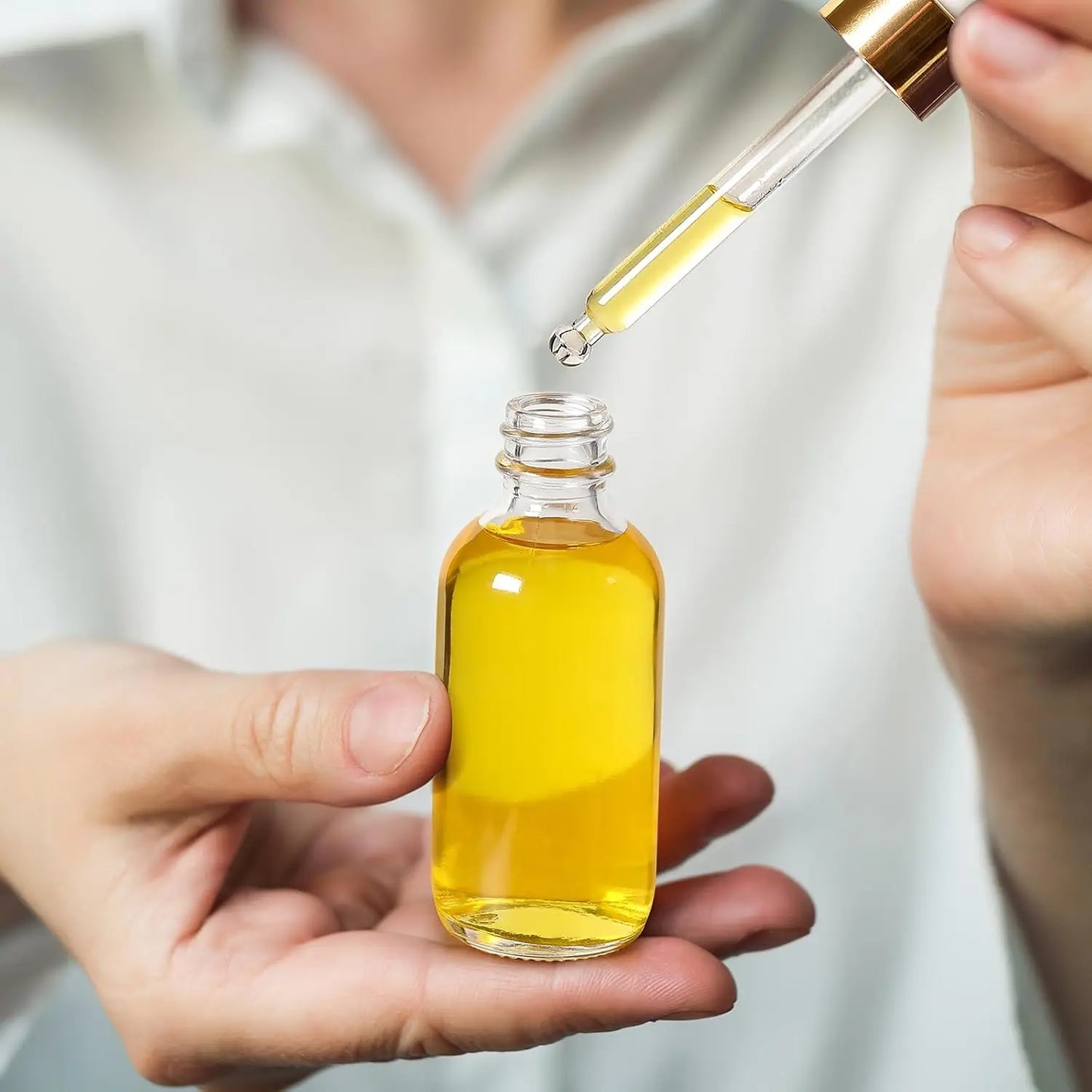 Clear Glass Dropper Bottle – Gold Cap & Travel Friendly